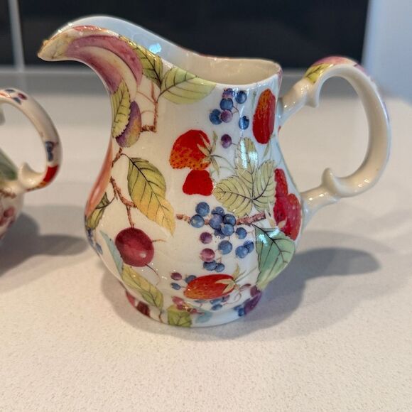 Vintage English Cottage Crownford Giftware Tea Set, Creamer, Covered Sugar Bowl - Picture 2 of 11